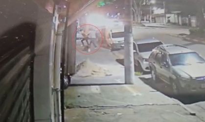 Veja o momento em que suplente de vereador é assassinado em Osasco (SP)