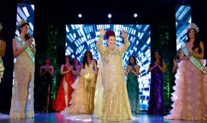 Brasileira de 81 anos vence concurso de beleza Miss Lady Universe; veja