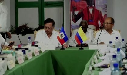 Líder colombiano visita Haiti enquanto violência cresce nos dois países