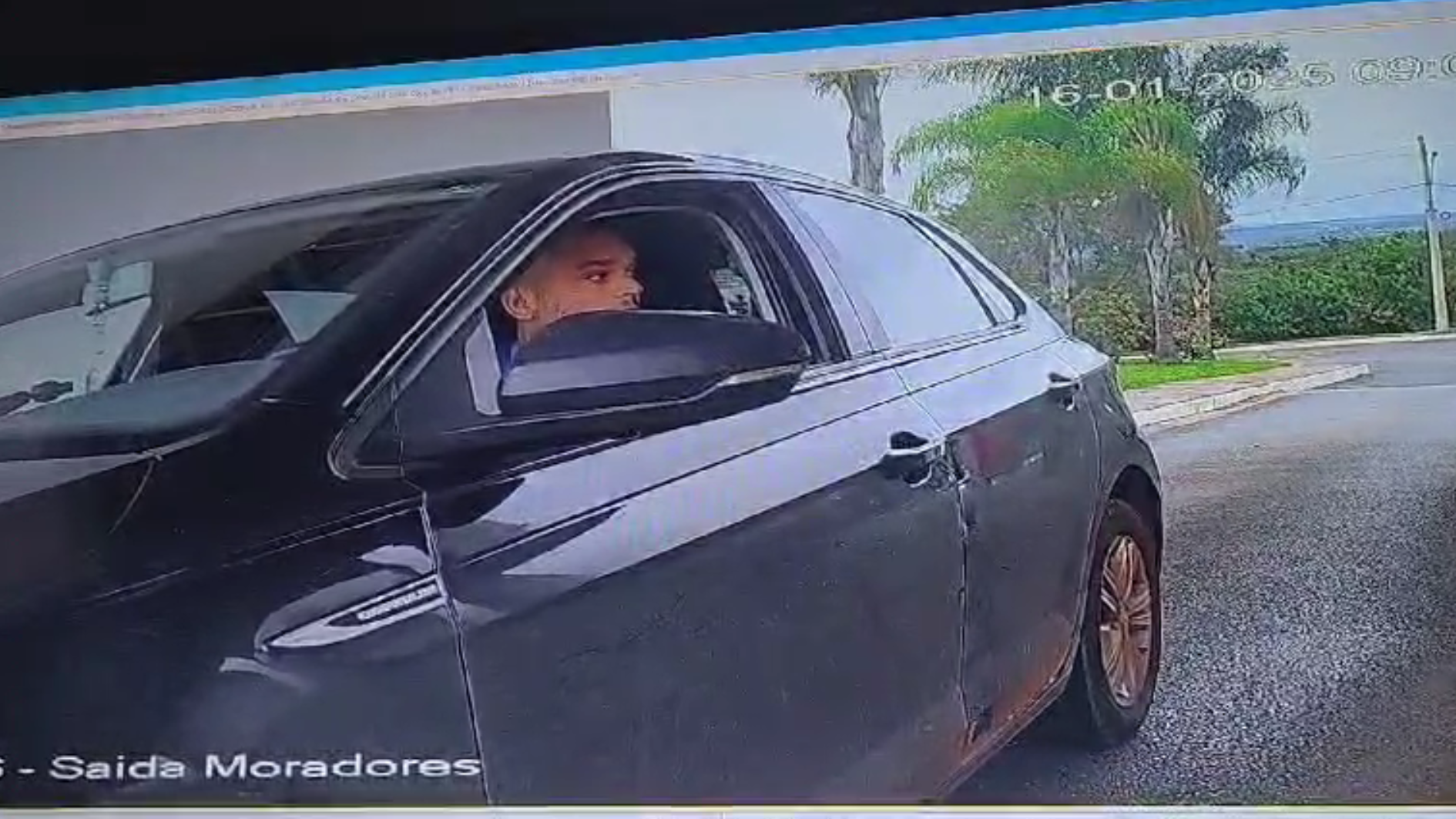 Delegado mata esposa