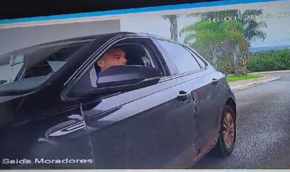Delegado mata esposa