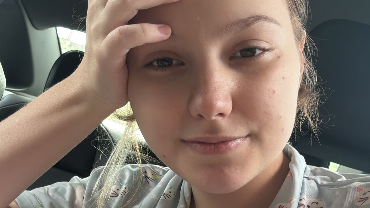 Isabel explicou que está se recuperando bem da cesárea, então os sintomas que está enfrentando são decorrentes do seu tumor do linfoma de Hodgkin