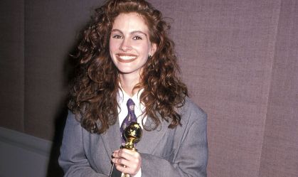 Relembre o terno de Julia Roberts que marcou o Globo de Ouro em 1990