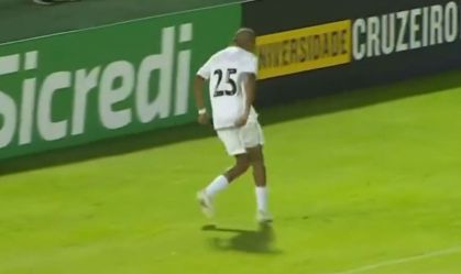 Juninho, filho de Robinho, marcou na goleada do Santos na Copinha