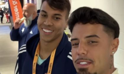 Kaio Jorge (esq) e Pedro Avelar (dir) em jogo do Cruzeiro