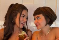 Klara Castanho mostra bastidores de novela com Maisa: "Amiga que eu gosto"