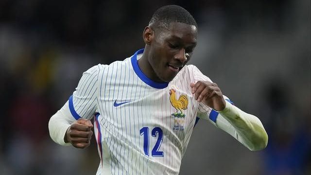 Kolo Muani perdeu espaço no Paris Saint-Germain
