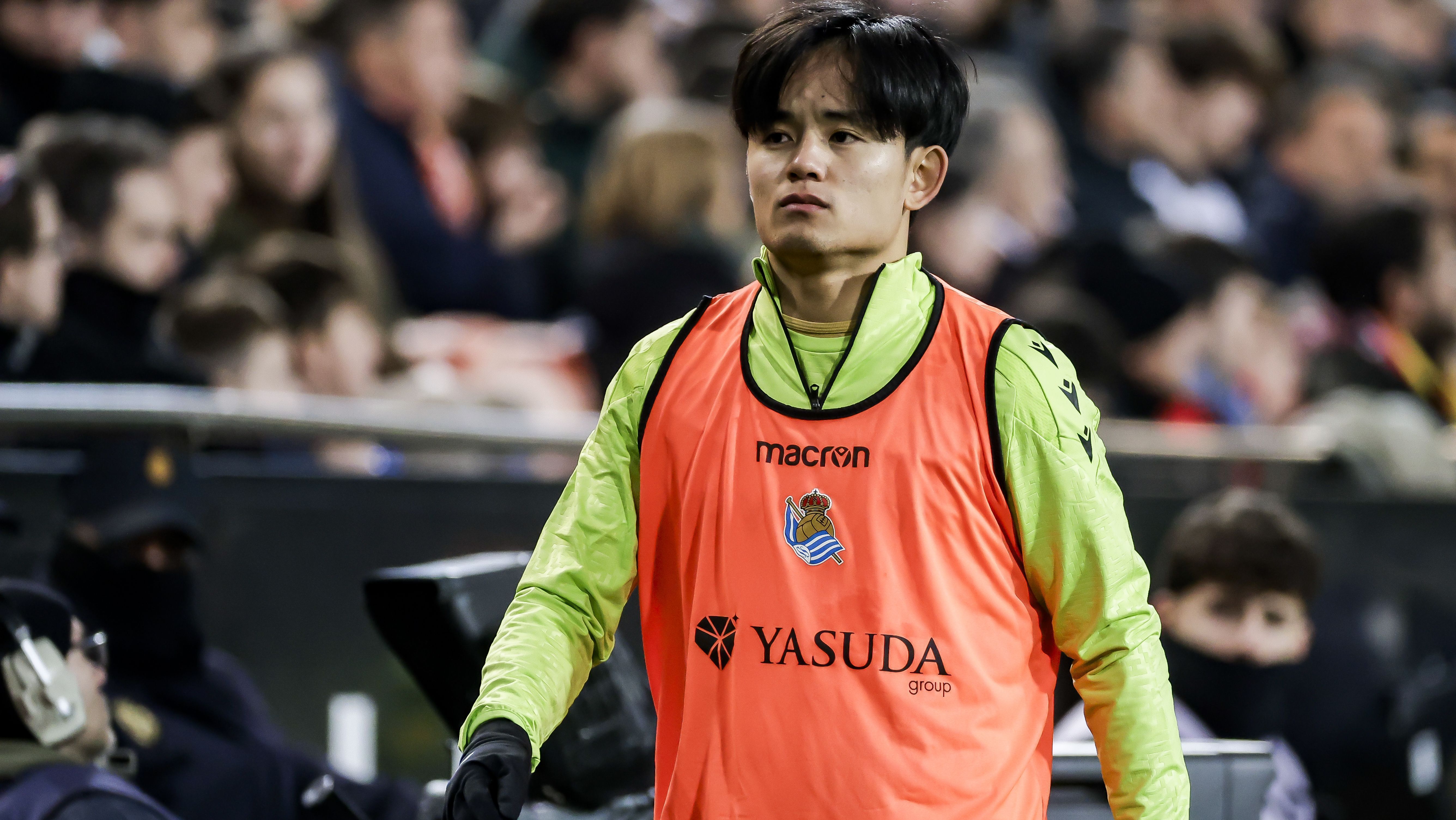 Takefusa Kubo foi alvo de insultos durante aquecimento no duelo entre Valencia e Real Sociedad