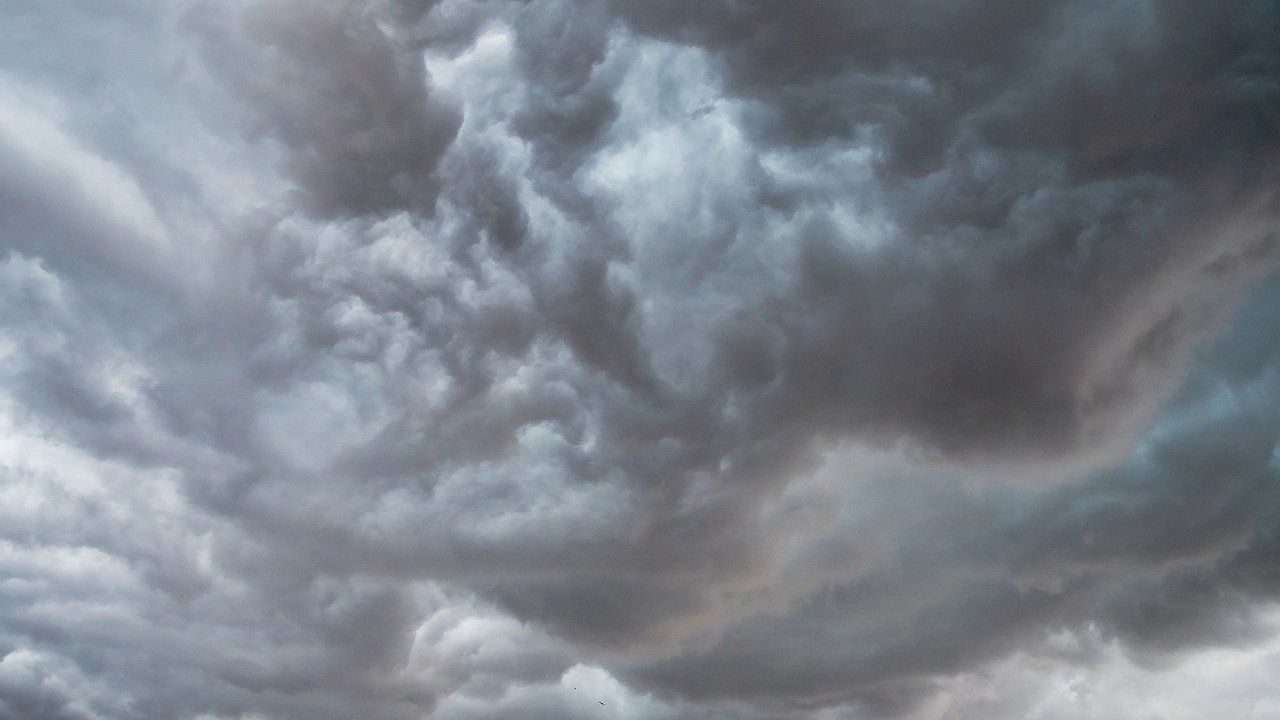 Foto genérica: céu com nuvens/nublado/tempestades