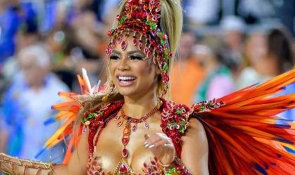 Lexa voltará ao Carnaval como Rainha da Bateria da Dragões da Real