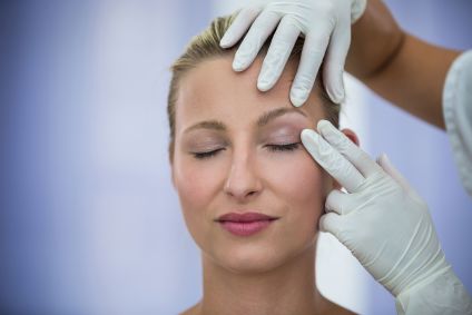 Veja como funciona o lifting facial com células-tronco