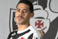 Vasco anuncia a contratação de Lucas Oliveira