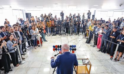 Lula: "Se Trump taxar os produtos do Brasil, haverá reciprocidade, simples"