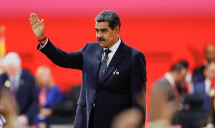Maduro assina decreto de emergência econômica na Venezuela; entenda
