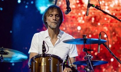 Marcelo Bonfá, do Legião Urbana, faz 60 anos: veja músicas mais tocada