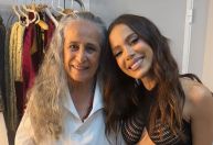 Anitta reverencia Maria Bethânia após show em Copacabana: "Rainha absoluta"