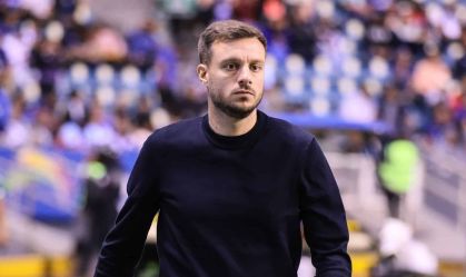 Técnico do Porto se recusa a responder pergunta de jornalista brasileiro