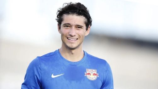 Palmeiras está perto de oficializar a chegada de Emiliano Martínez, que passou pelo Bragantino