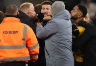 Astro brasileiro da Premier League consegue reduzir punição por motivo inusitado