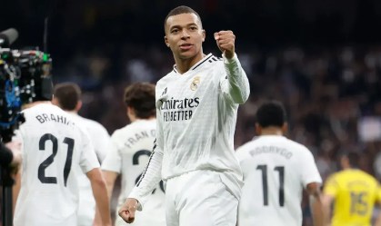 Mbappé comemora gol contra o Las Palmas por LaLiga