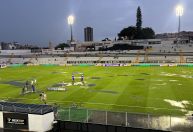 Jogo do Corinthians é adiado após temporal alagar estádio; veja vídeo