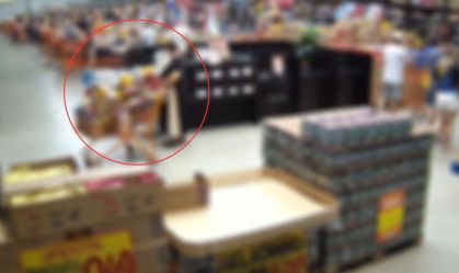 Vídeo: mulher enche o carrinho de compras e deixa mercado sem pagar no PR