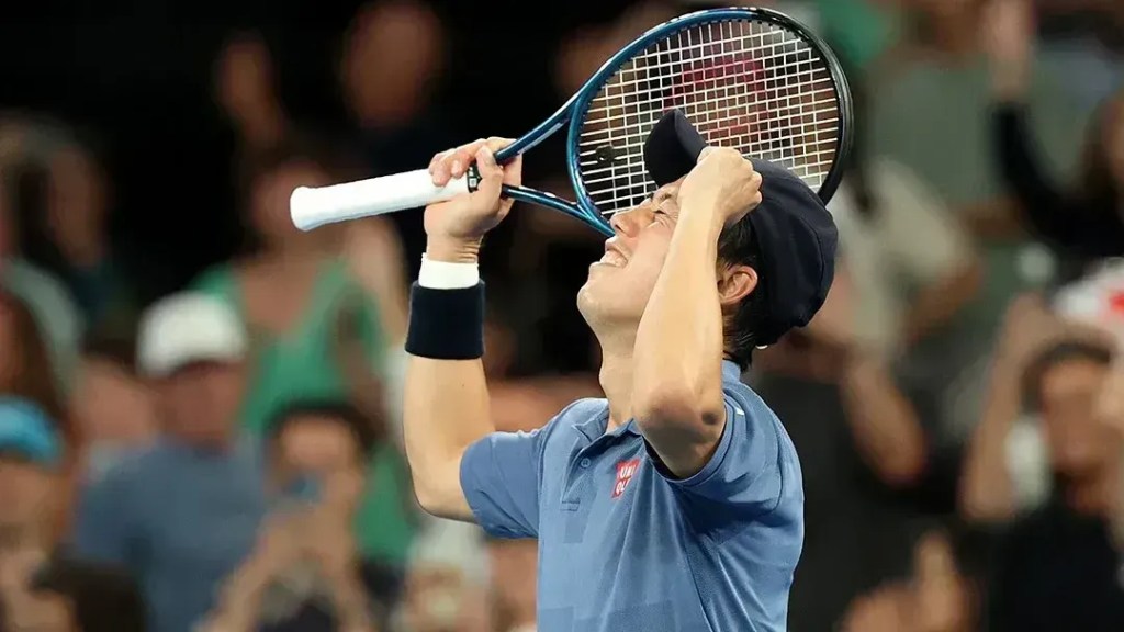 Quem é Kei Nishikori, rival de João Fonseca na semifinal de