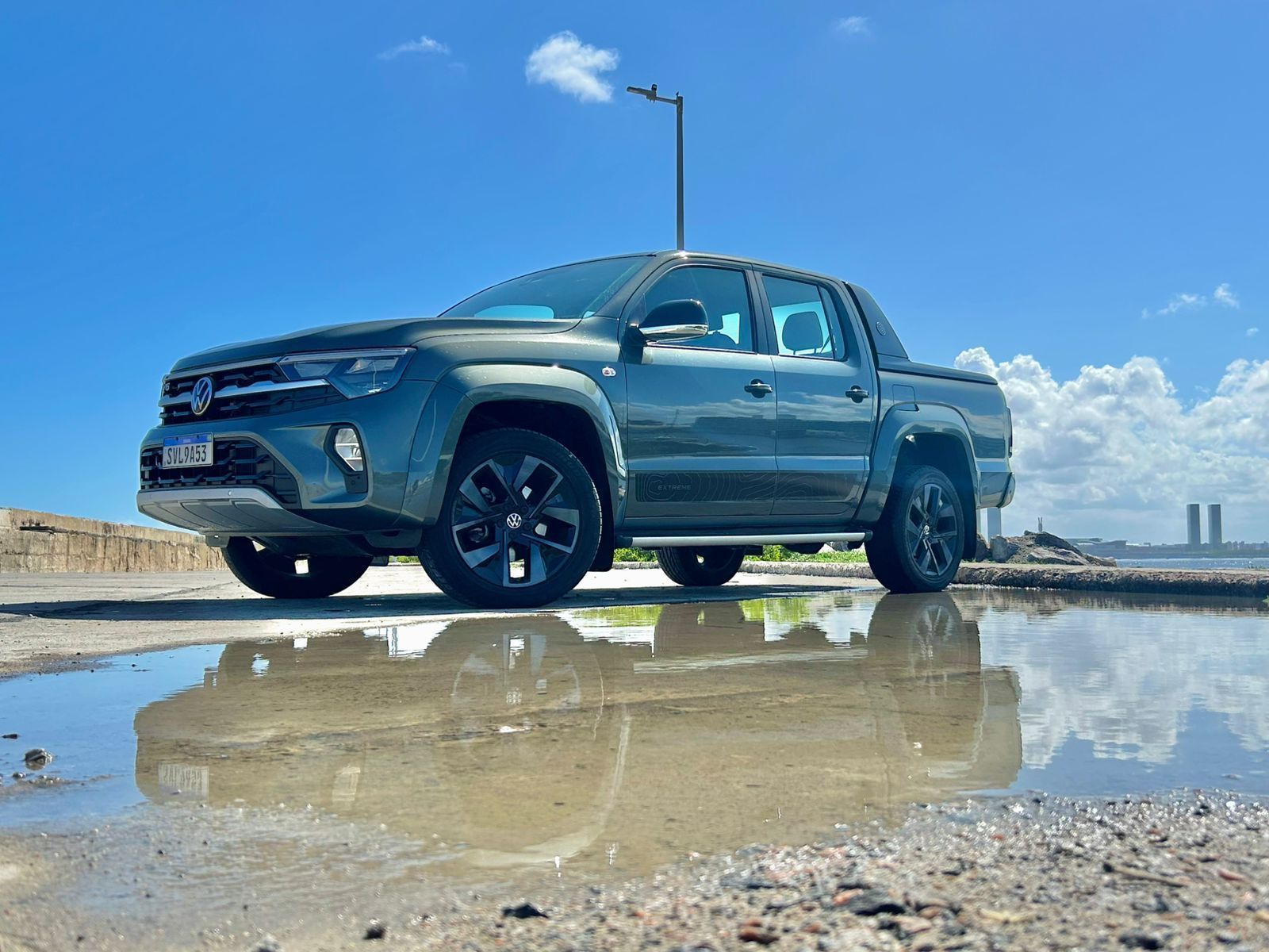 Nova Amarok Extreme V6 2025 ganhou mudanças no visual • Rodrigo Barros/CNN