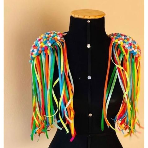 Descubra como customizar ombreiras para o Carnaval 2025 • Reprodução/Pinterest