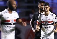Paulistão: São Paulo bate Corinthians com gols “de Cotia” no Morumbis