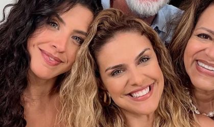 Paloma Bernardi confunde fãs com foto ao lado da irmã; veja