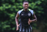 Patrick de Paula encara pressão e recomeço no Botafogo: "Nasci pronto"
