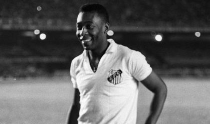 Pelé ficou fora de time dos sonhos de ídolo do Santos