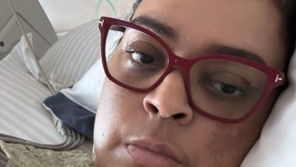 Preta Gil deseja bom dia com nova selfie no hospital