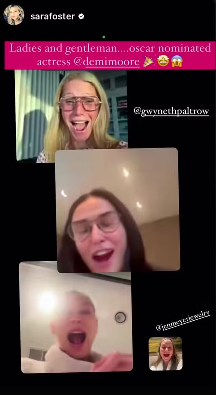 Demi apareceu chocada em imagem de videochamada com as amigas • Reprodução