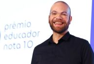 Professor do ES é único brasileiro finalista em "Nobel da Educação"