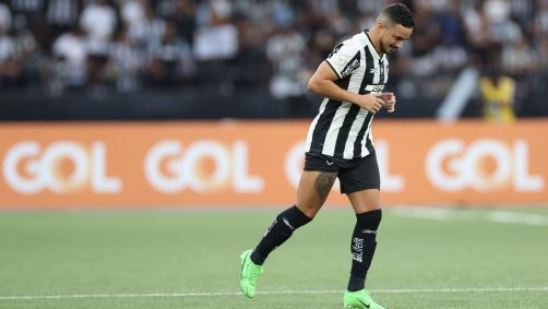 Rafael em partida pelo Botafogo