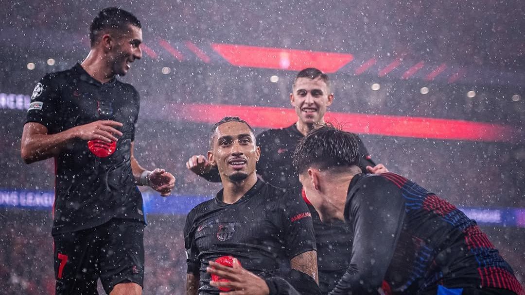 Raphinha marcou o gol da virada do Barcelona sobre o Benfica pela Champions League