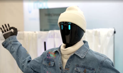 Robôs humanoides andam, falam e flertam na CES 2025