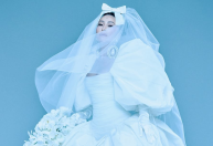 Estética dramática e volumosa marcam vestido de casamento de Sabrina Sato