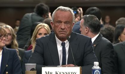 Robert F. Kennedy Jr. é confirmado pelo Senado e comandará saúde nos EUA