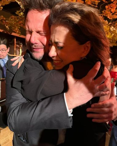 Selton Mello e Fernanda Montenegro em foto após vitória da atriz no Globo de Ouro • Reprodução/Selton Mello