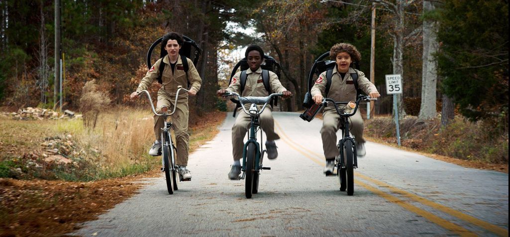 Finn Wolfhard, Caleb McLaughlin e Gaten Matarazzo na 2ª temporada de "Stranger Things" • Netflix