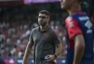 Ex-Flamengo chama novos médicos de "aposentados" e detona mudanças no clube