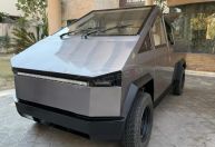 Réplica de Cybertruck com base de caminhão custa menos que Kwid; conheça