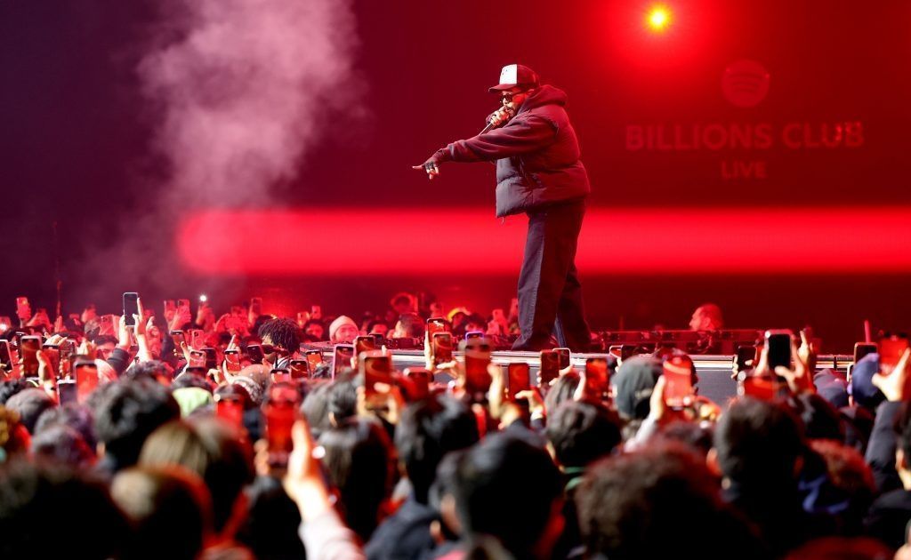 Spotify libera filme exclusivo do show de The Weeknd em Los Angeles ...