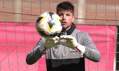 Tiago Volpi em treino do Toluca