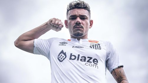 Tiquinho Soares é o novo reforço do Santos