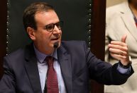 Gritos, emoção e "resenha das famílias" marcam posse de Paes no Rio