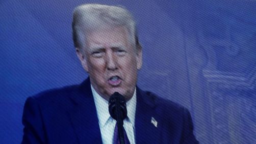 Presidente dos EUA, Donald Trump, em discurso por videoconferência no Fórum Econômico Mundial em Davos, na Suíça.